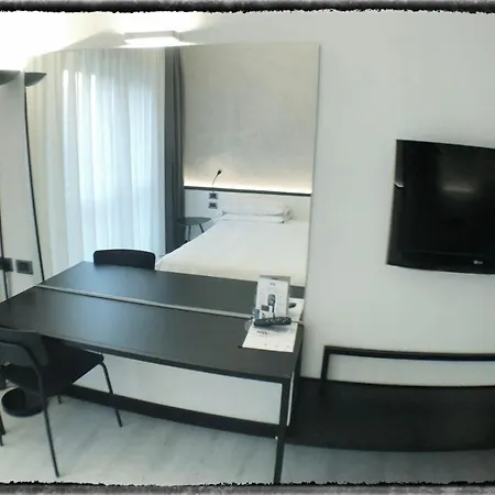 Hotel Brianteo And Restaurant 4*
