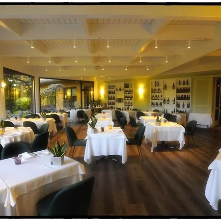 Brianteo And Restaurant Burago di Molgora