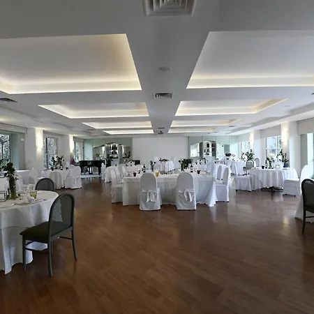 Brianteo And Restaurant Burago di Molgora