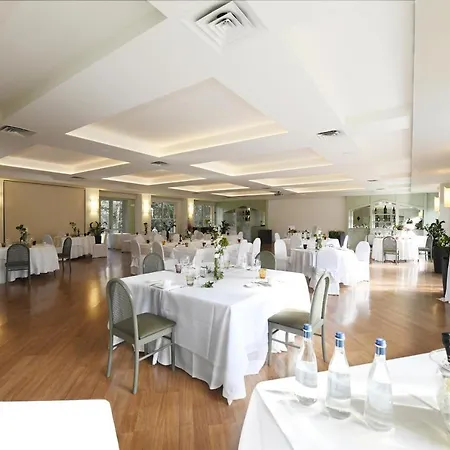 Brianteo And Restaurant Burago di Molgora
