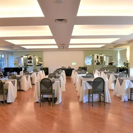 Brianteo And Restaurant Burago di Molgora