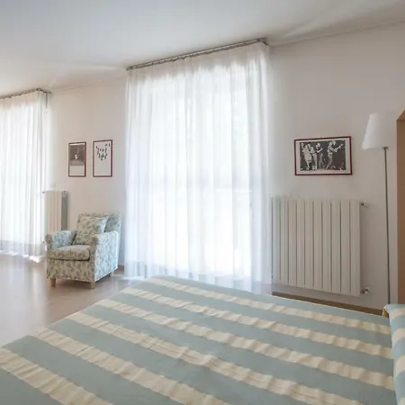 Hotel Brianteo And Restaurant 4*